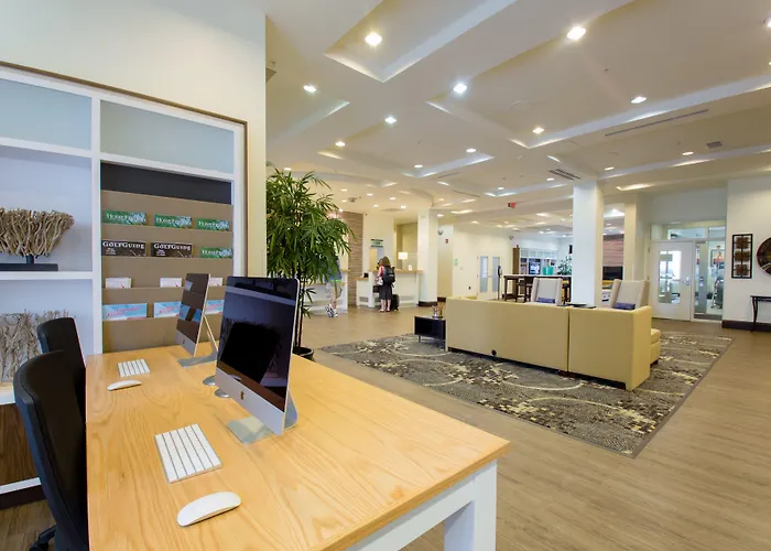 & Airport By Ihg