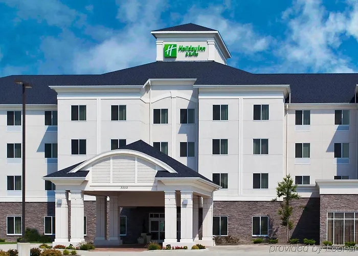 & Airport By Ihg Отель